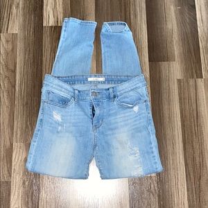 Levi distressed skinny jeans